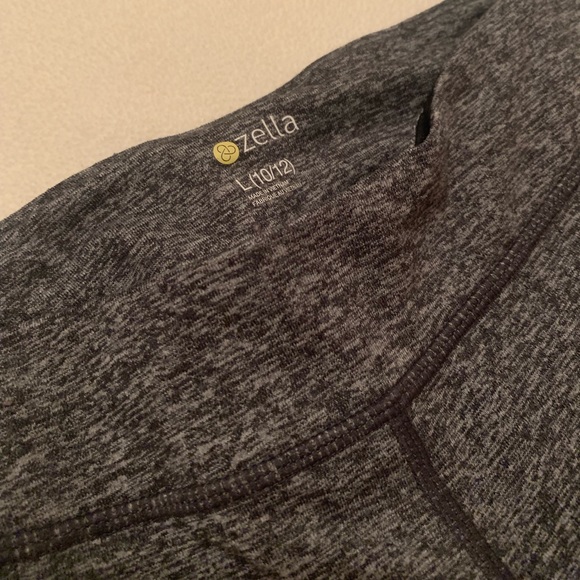 Gray Zella leggings with mesh - Picture 2 of 2